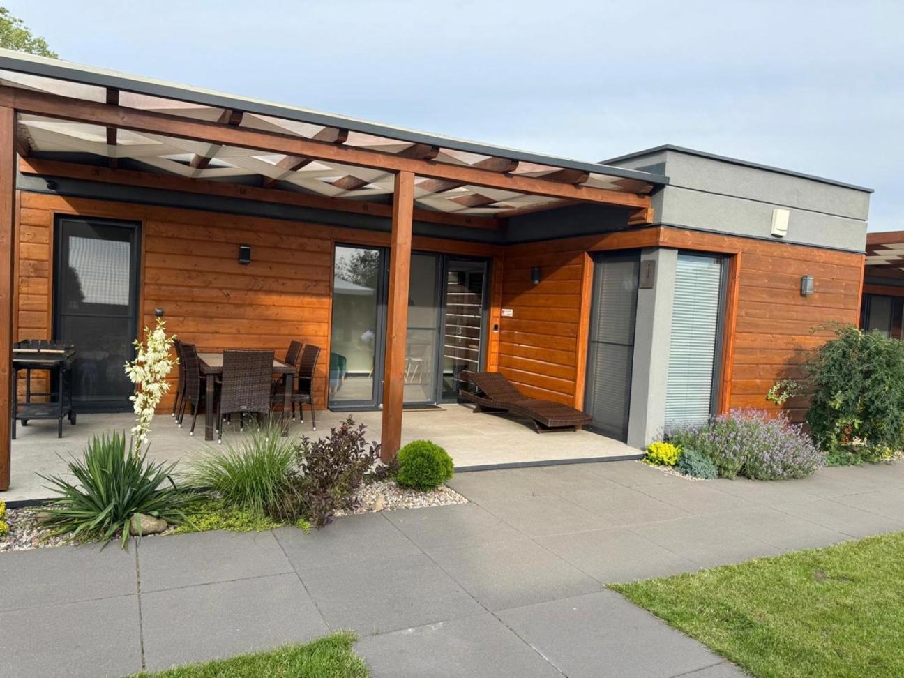 Cisza Bungalows Village / Blisko Natury Nowecin エクステリア 写真